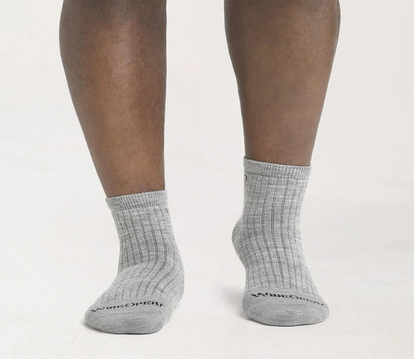 MENS SOLID MIDWEIGHT QUARTER SOCK