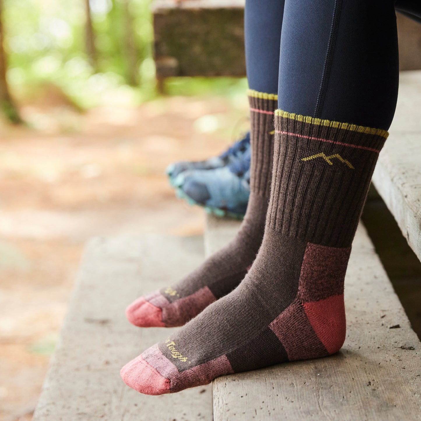 HIKER MICRO CREW MIDWEIGHT CUSHION HIKING SOCKS - WOMENS