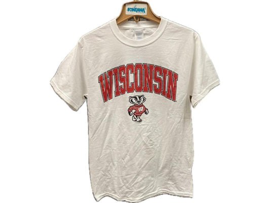 WISCONSIN ARCH BUCKY TEE