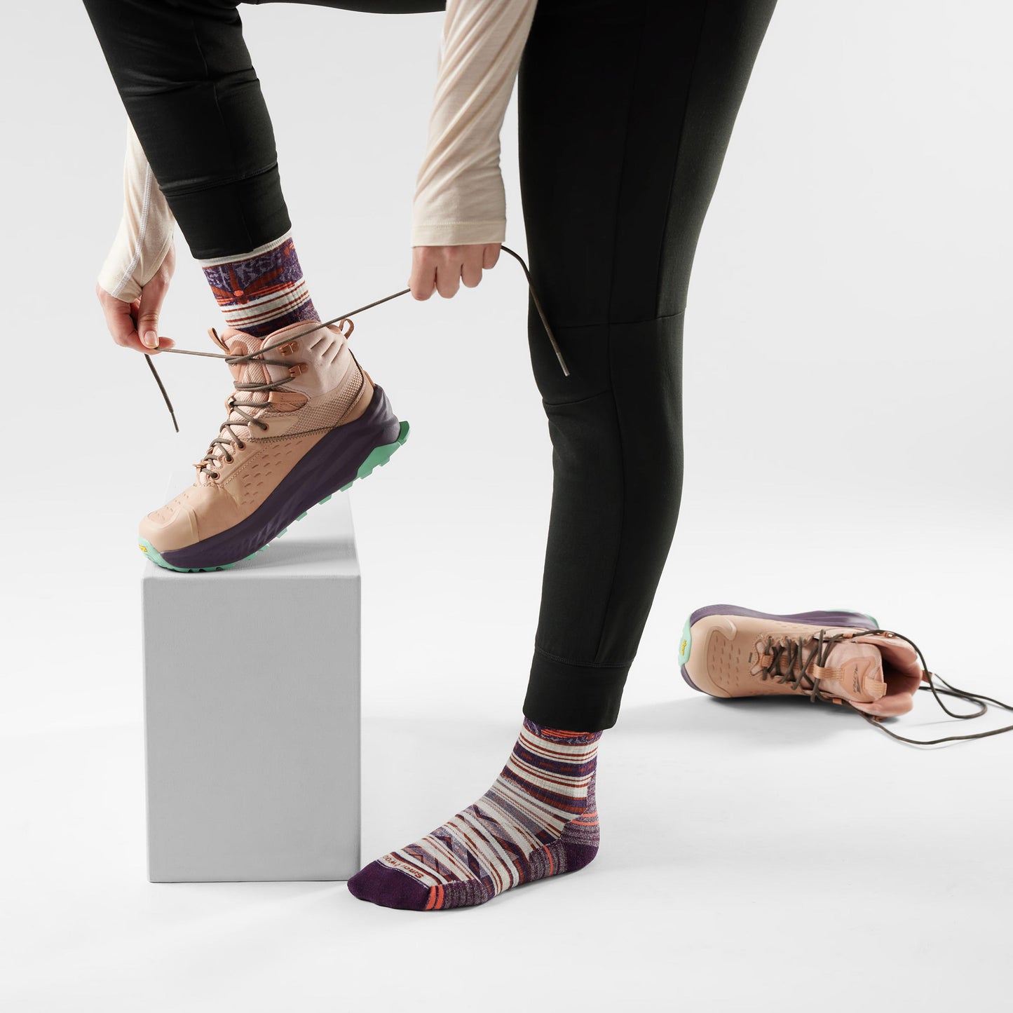 WOMENS HIKE TARGETED CUSHION DRAGON STITCH MID CREW