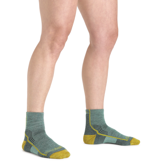 WOMEN'S HIKER QUARTER MIDWEIGHT HIKING SOCKS